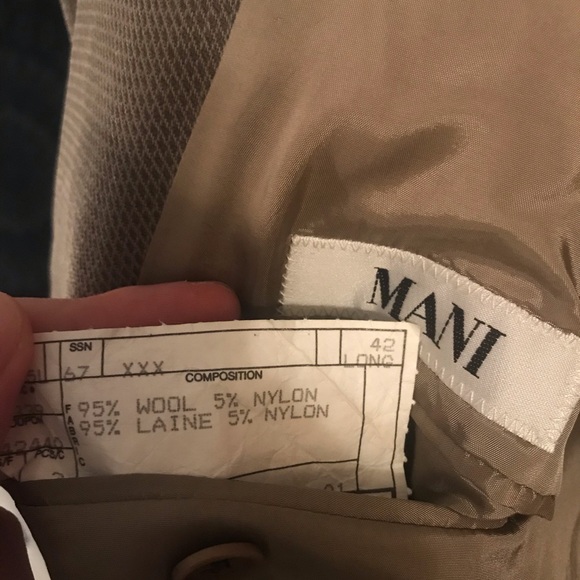 🔴 (2) Armani suits 🔴 - Picture 5 of 6